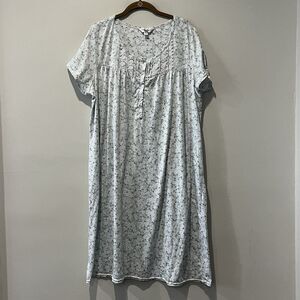 Laura Ashley Oh So Soft Nightgown Women’s Large Green Floral Cottagecore‎ Dainty